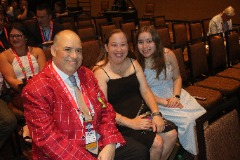 The Lenny Reich family at the #CoSIDA22 convention. Lenny is wearing his friend Chris Wenzler's jacket — worn by Wenzler at #CoSIDA18 when received the Bob Kenworthy Community Service Award.